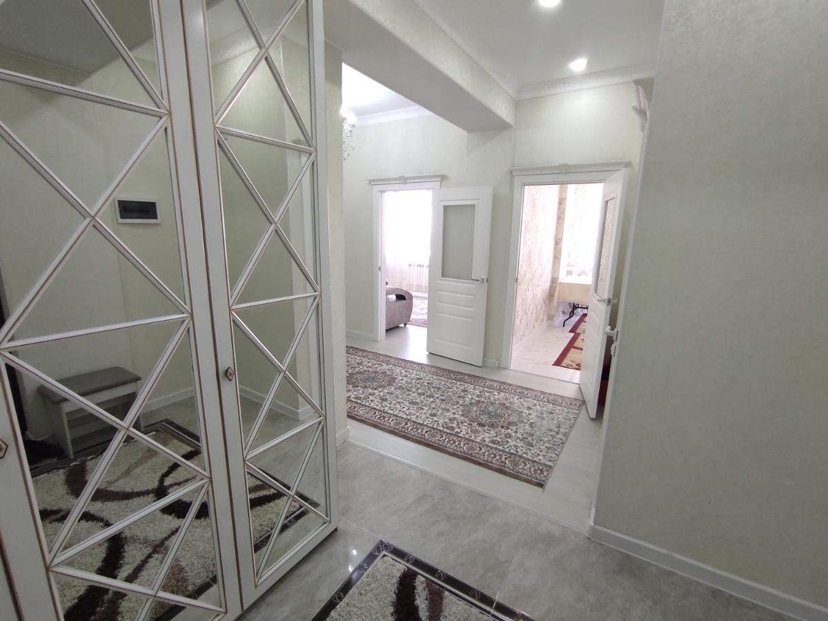 Prestigious Apartment In Bishkek Esterno foto